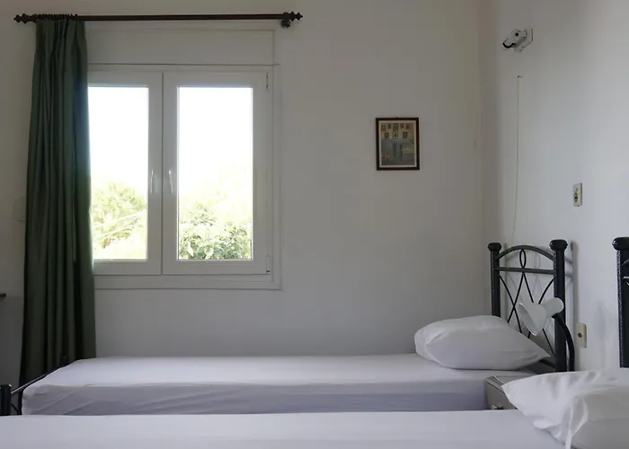 Varagoulis Giannis & Lenas Apartments