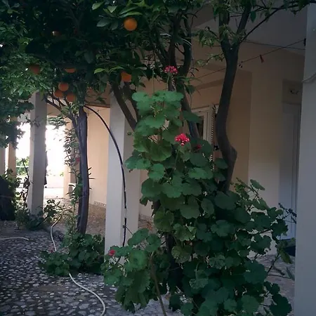 Varagoulis Giannis & Lenas Apartments Paramonas  Exterior photo